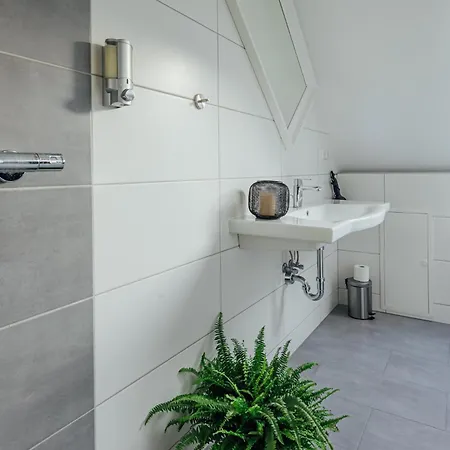 Meinpartments - Modern Business Apartment *